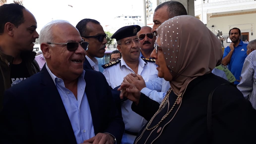  محافظ بورسعيد يوجه باستمرار  حملات فتح الشوارع (8)