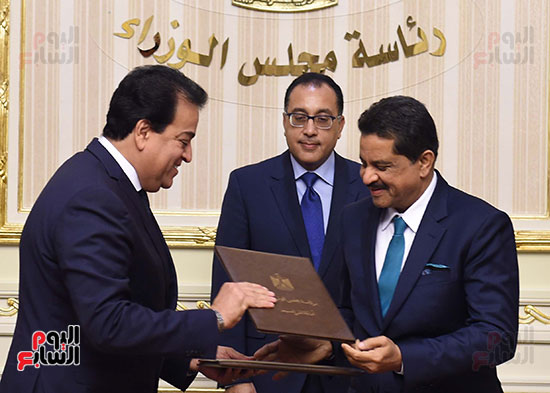 توقيع اتفاقية لإنشاء جامعة الخليج الطبية فى مصر (7)