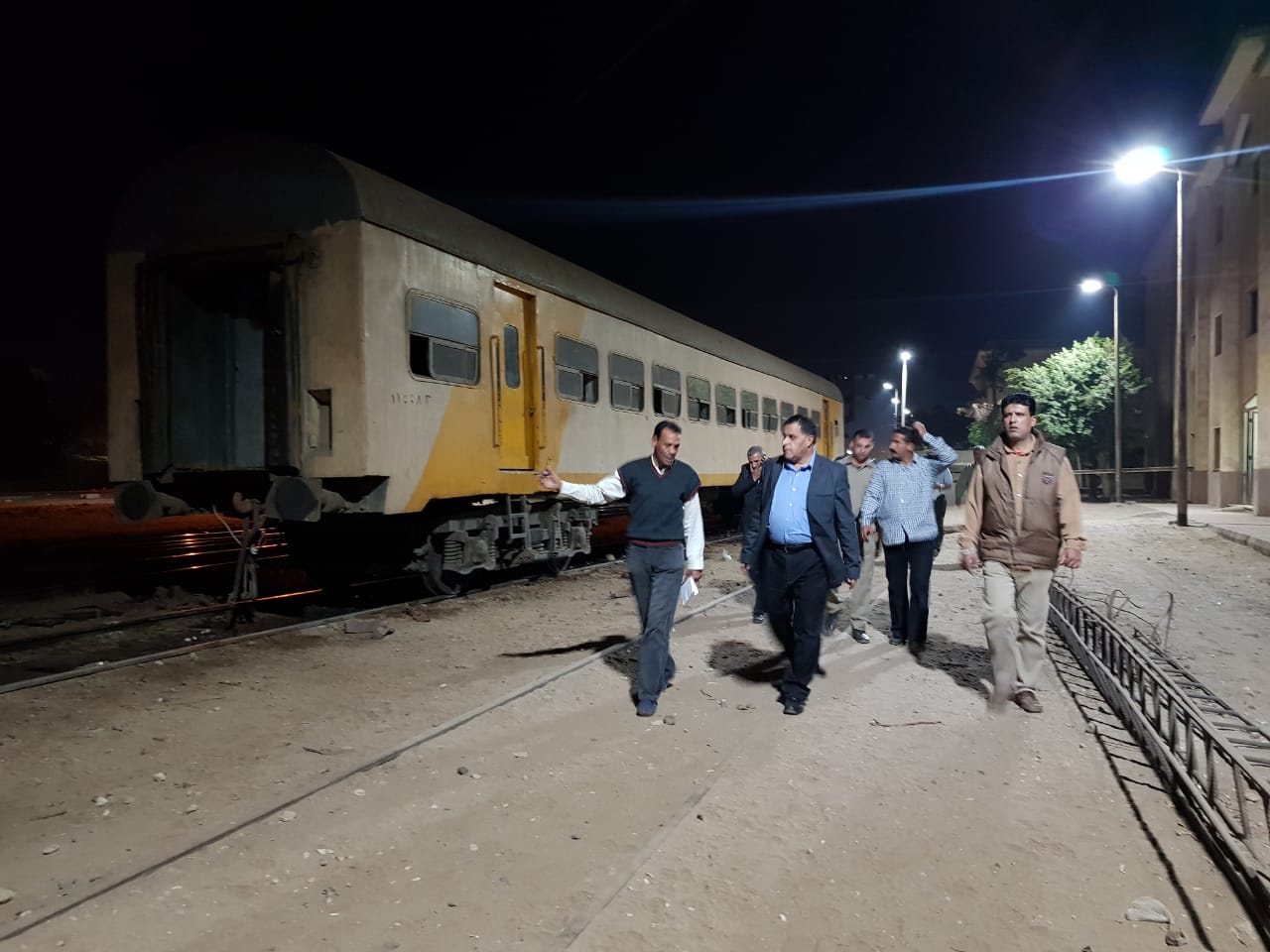لمهندس اشرف رسلان رئيس هيئة السكة الحديد بجوله مفاجأة فى نطاق منطقة وسط الدلتا 