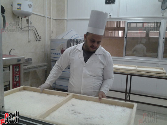  أول مخبز لإنتاج المخبوزات الخالية من الجلوتين بجامعة أسيوط (1)