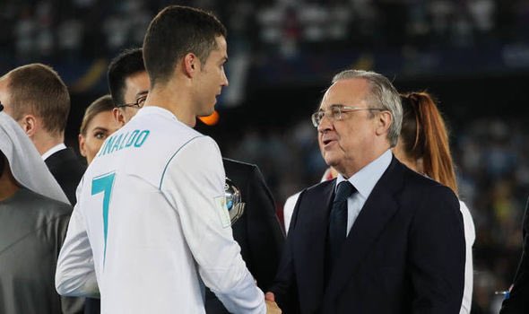رونالدو مع رئيس ريال مدريد