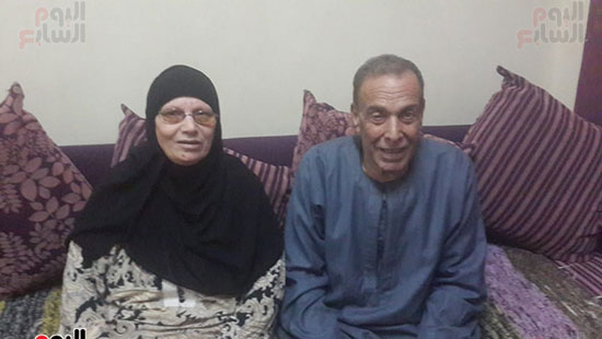 رقم-2-الدكتور-محمد-وزوجته