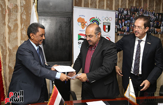توقيع بروتوكول تعاون بين اللجنة الأولمبية المصرية والسودانية (12)