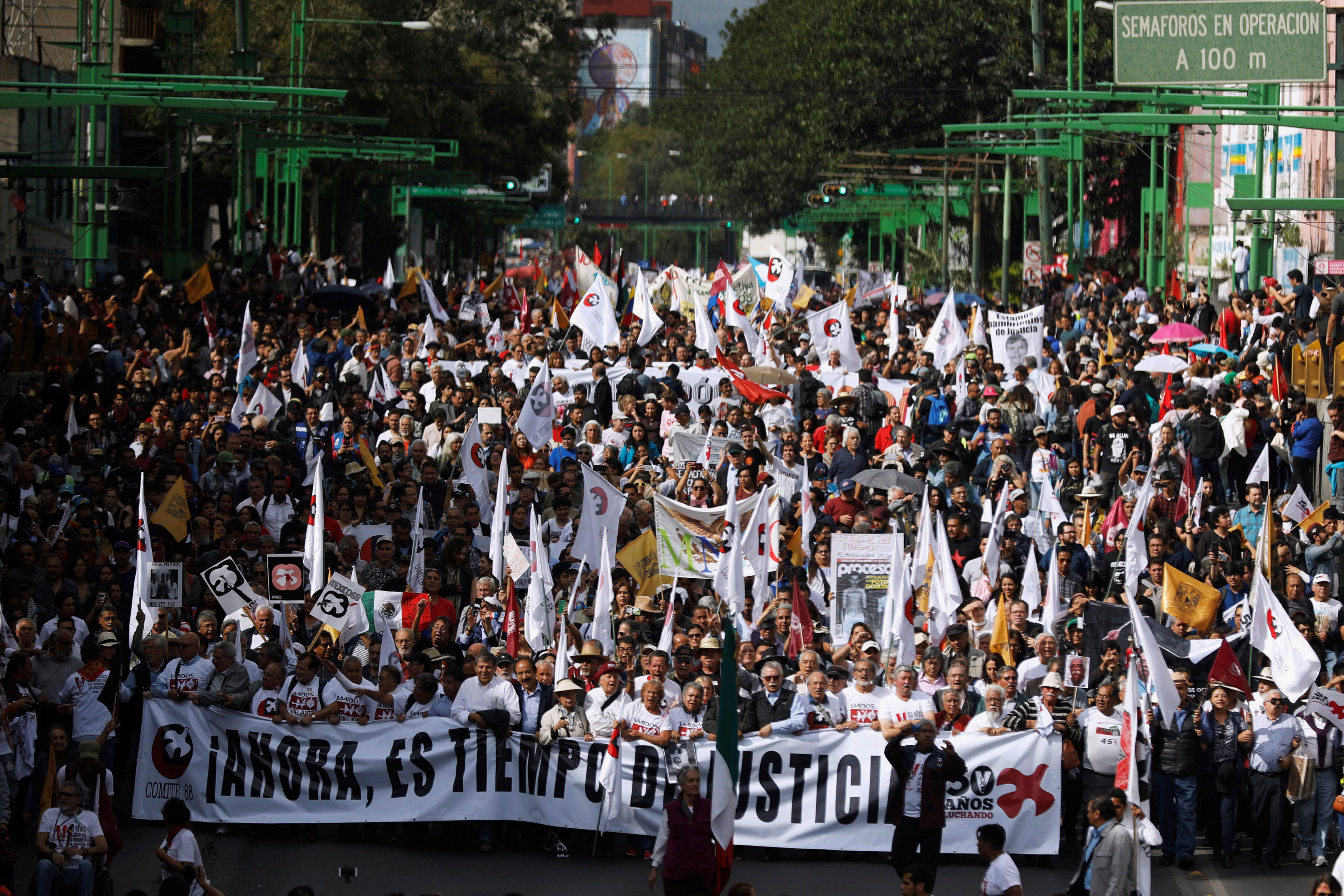أعداد كبيرة من المتظاهرين فى ميادين العاصمة المكسيكية