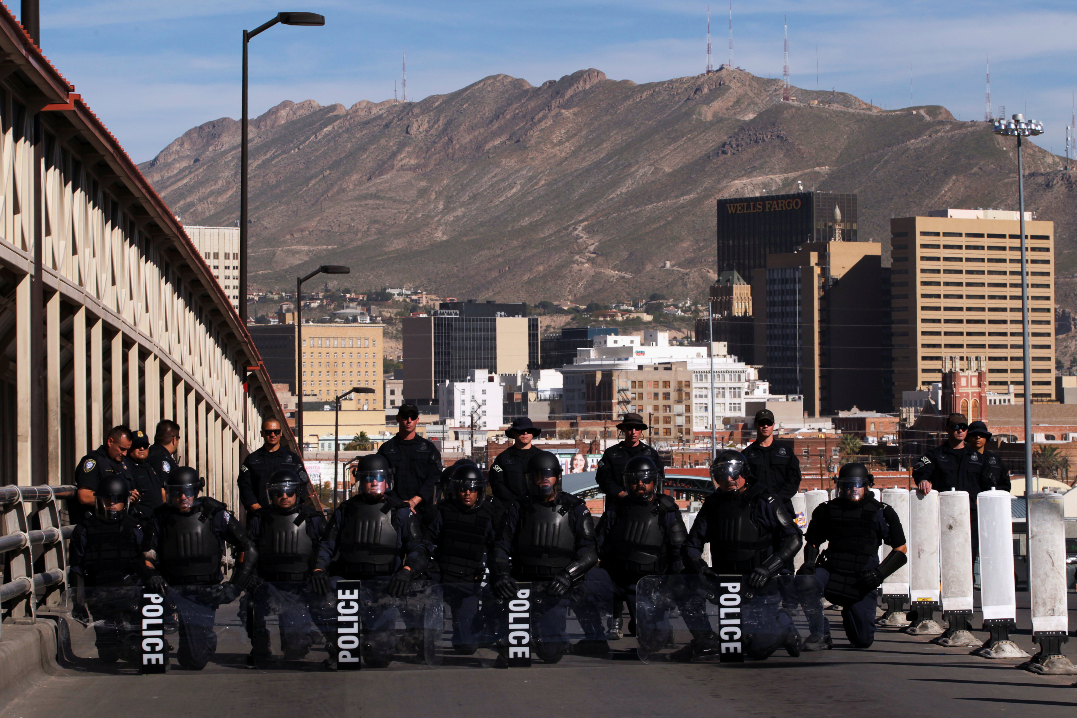 تواجد الشرطة المكسيكية