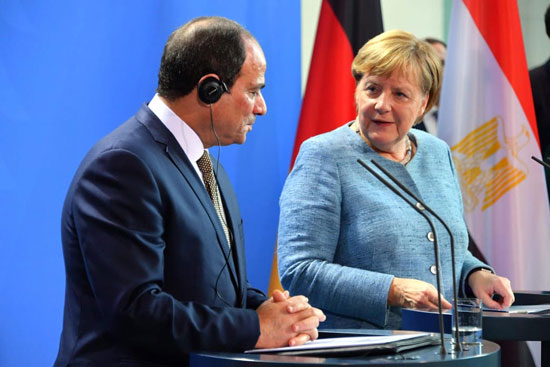 السيسى وميركل (4)