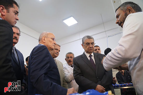 افتتاح وزير الكهرباء والانتاج الحربى مصنع عدادات الكهرباء (62)