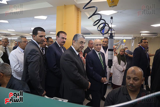 افتتاح وزير الكهرباء والانتاج الحربى مصنع عدادات الكهرباء (36)