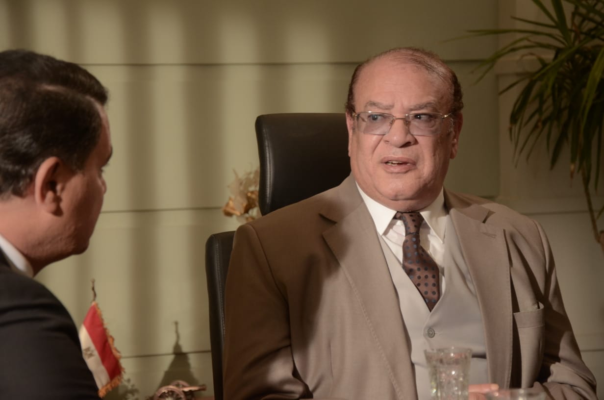 فيلم خلى بالك من اللى جاى احلى (1)