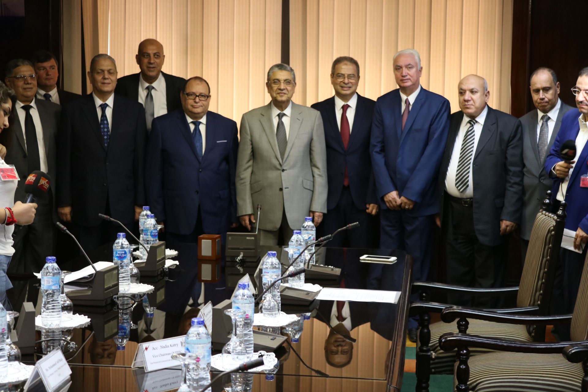 توقيع عقود بين الشركة القابضة لكهرباء مصر والمكاتب الاستشارية العالمية المتخصصة (5)