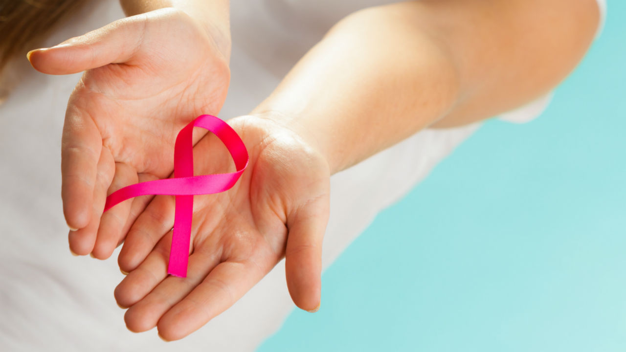 اعراض سرطان الثدي الحميد وعلاجه اليوم السابع