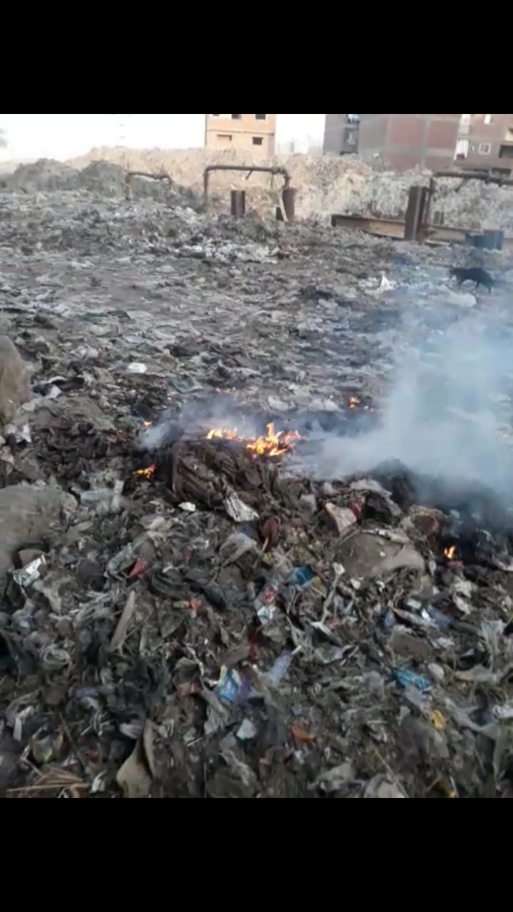 انتشار القمامة وحرقها