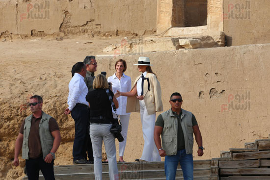 ميلانا ترامب فى زيارة ابو الهول (11)