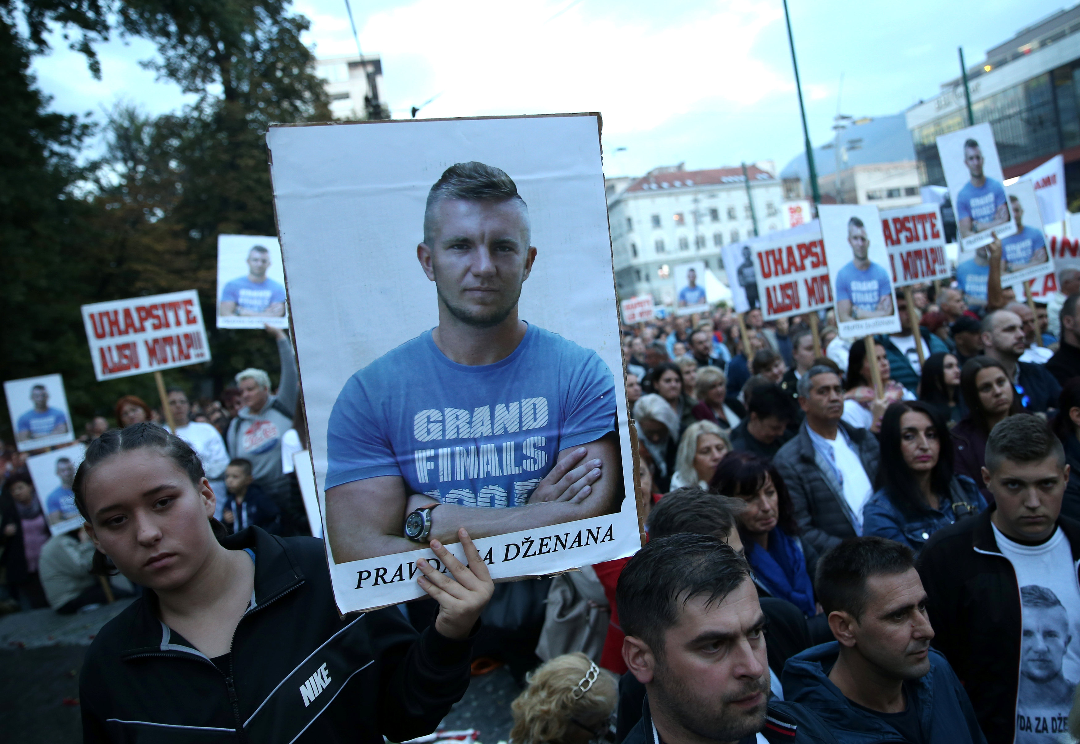 صورة أحد الشباب الذين قيل أنهم تم قتلهم على يد السلطات البوسنية