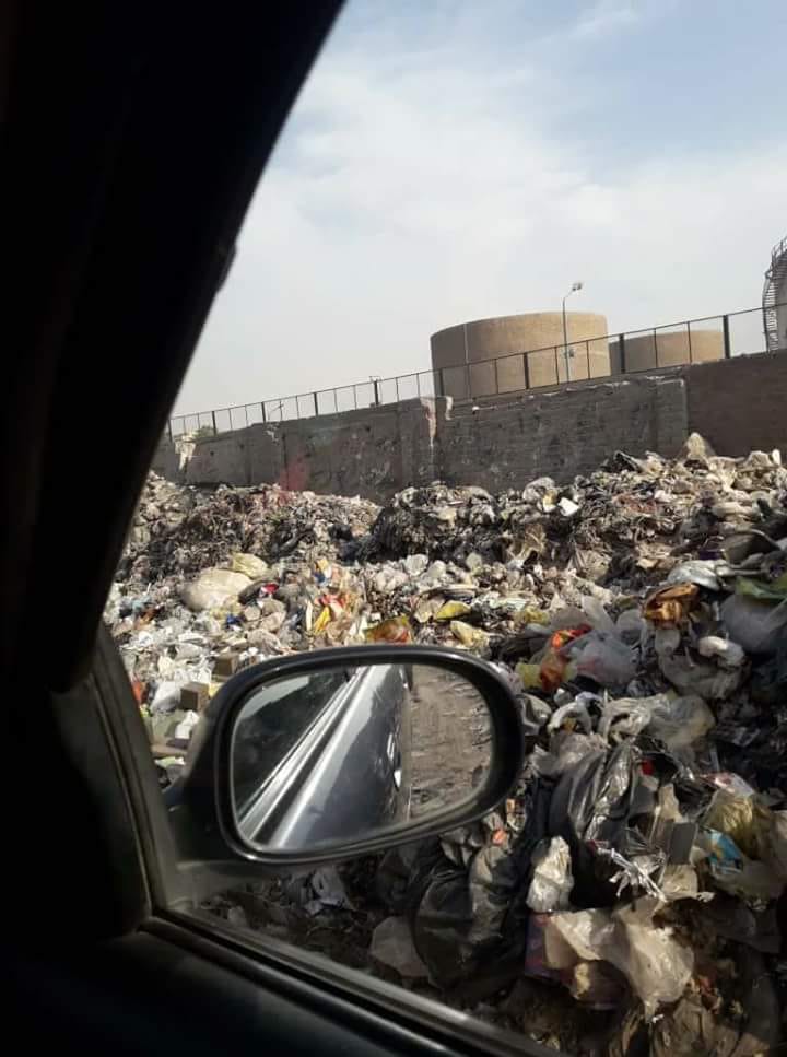 القمامة تحاصر منطقة جسر السويس  (7)