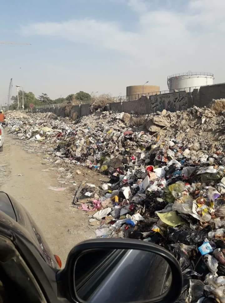 القمامة تحاصر منطقة جسر السويس  (5)