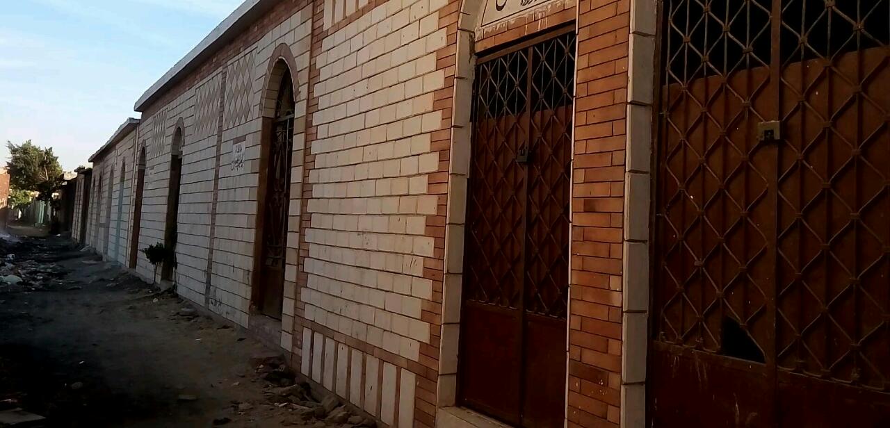 1- المقابر