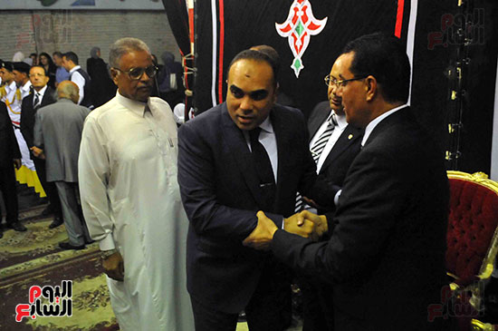 رئيس محكمة استئناف القاهرة يتلقى العزاء فى وزير العدل الأسبق (14)
