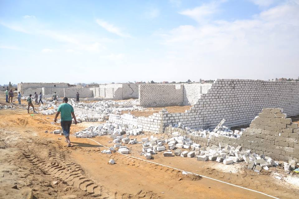 جانب من إزالة التعديات علي أملاك الدولة في السويس (10)