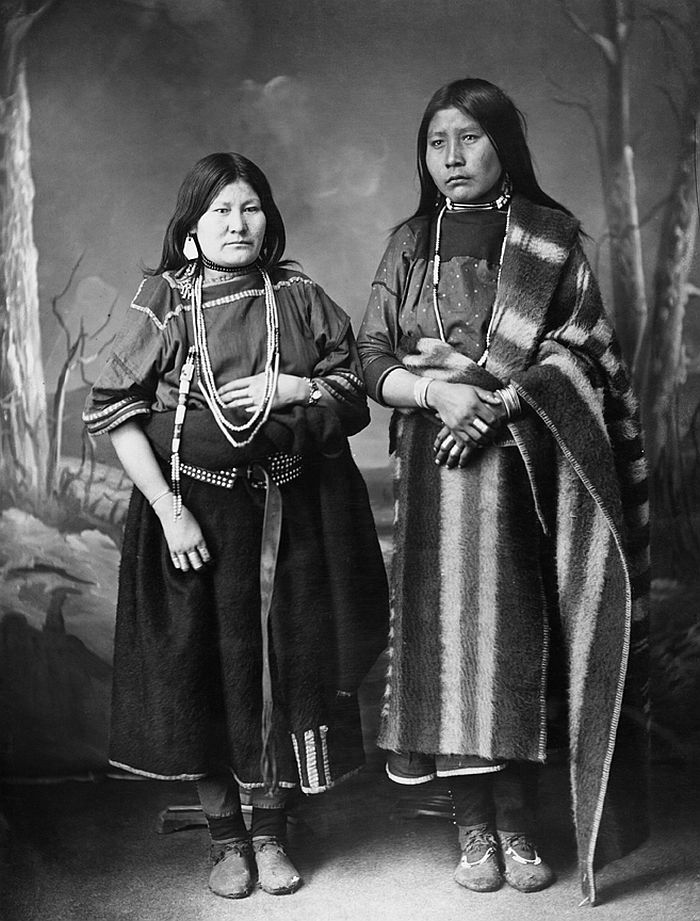 نساء بلاكفوت - كاليفورنيا 1880