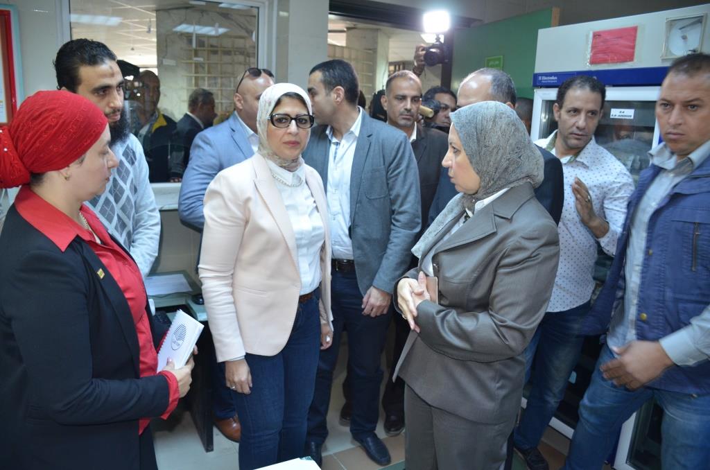 وزيرة الصحة تتفقد مستشفيات الإسماعيلية (2)