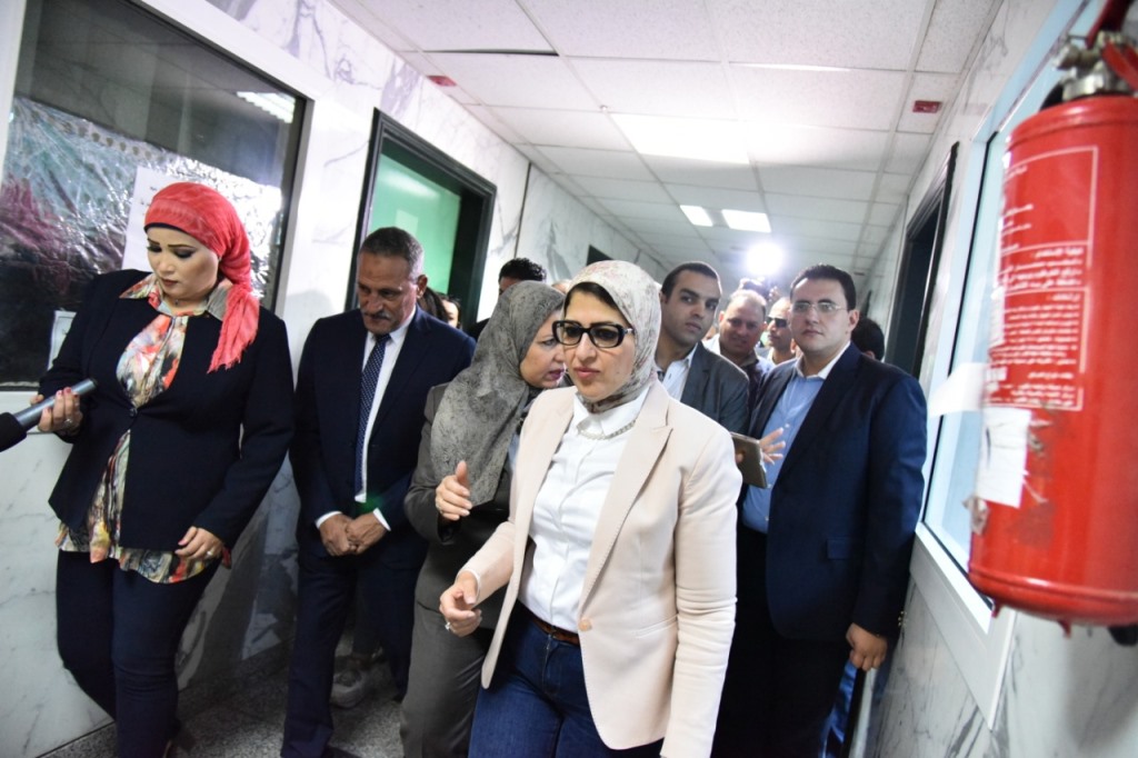وزيرة الصحة تتفقد مستشفيات الإسماعيلية (8)