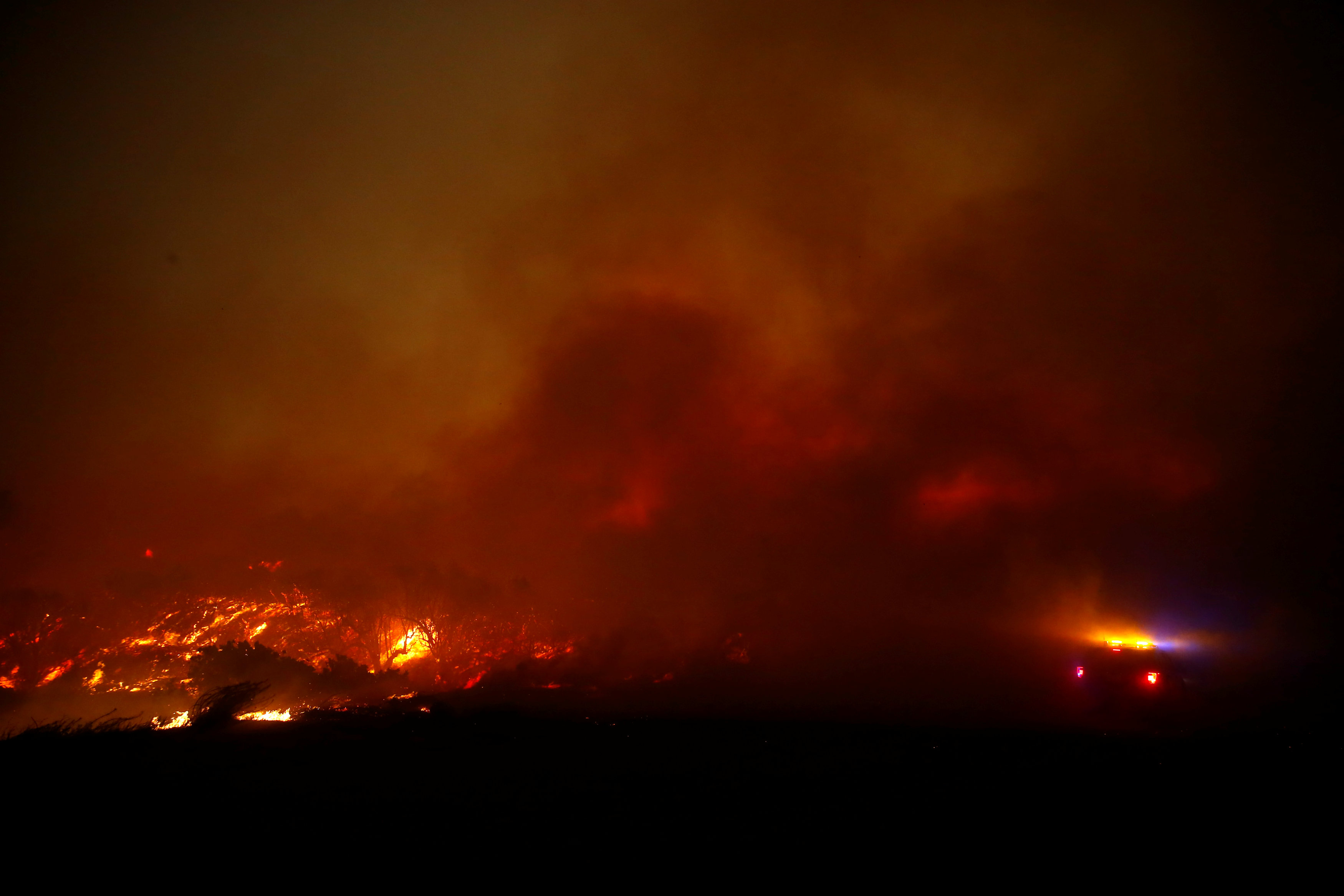 حرائق الغابات فى كاليفورنيا (1)