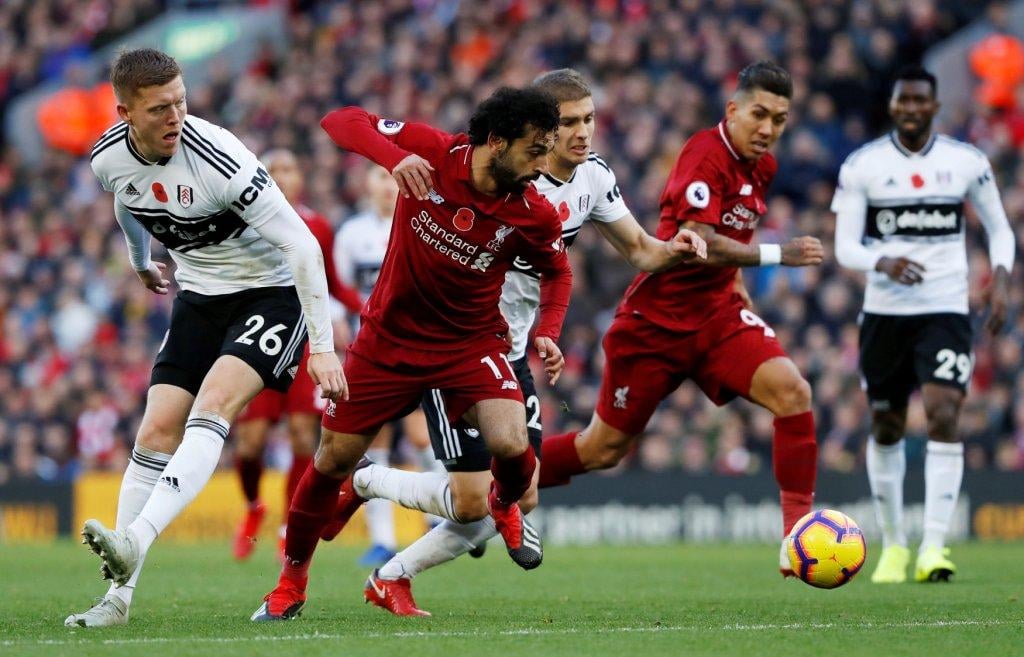 تدخل عنيف على محمد صلاح