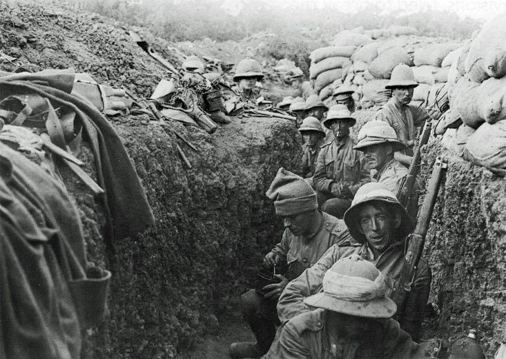جنود بريطانيين اثناؤ المشاركة فى الحرب