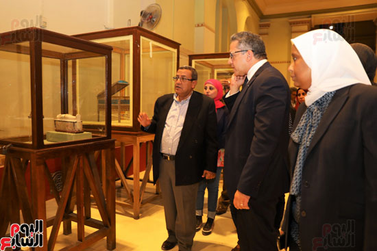 وزير الآثار يتفقد المتحف المصرى بالتحرير للاحتفال بـ116 عاما على افتتاحه (3)