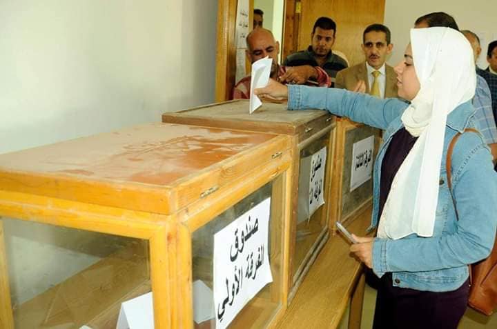 4- الدكتور راشد رحمى يتابع الإنتخابات