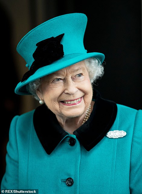 لأول مرة ملكة بريطانيا تظهر عاطفتها بحفل عيد ميلاد ابنها الأمير تشارلز الـ70 جريدة الشعلة الإلكترونية