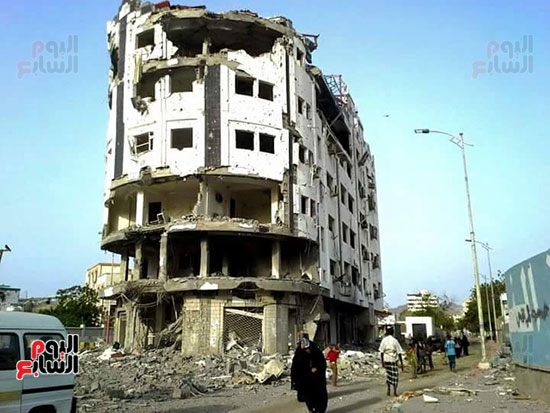 أحد-صور-الدمار-التى-خلفها-الحوثى-بعدن
