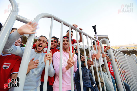 اقبال جماهيرى ضعيف قبل مباراة مصر وتونس (8)