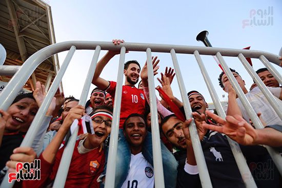 اقبال جماهيرى ضعيف قبل مباراة مصر وتونس (5)