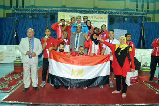 منتخب-مصر-للسيدات-والرجال-يحققون-إنجاز-كبير-ببطولة-العالم-لرفع-الأثقال-(1)