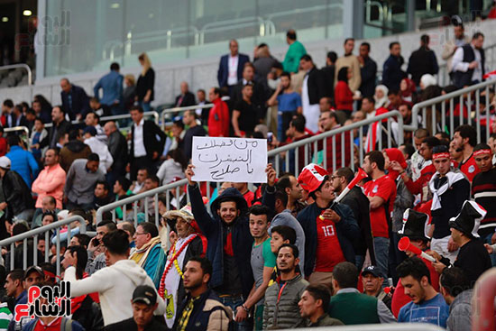 اقبال جماهيرى ضعيف قبل مباراة مصر وتونس (19)