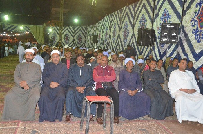 إحتفالية دينية بـمليونية الصلاة علي النبي بحضور فريق إنشاد إندونيسي في مدينة إسنا (2)
