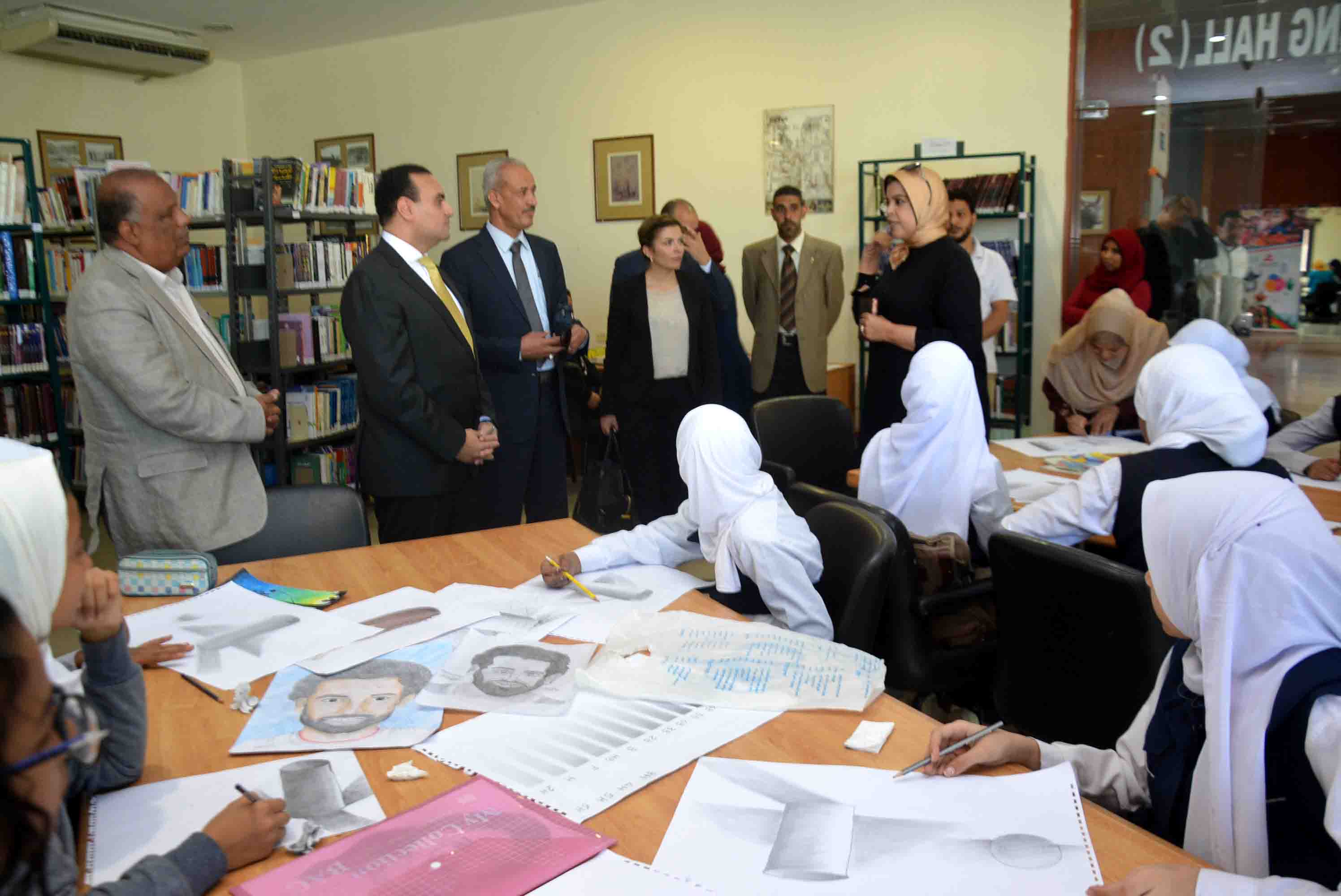 نائب محافظ الأقصر يفتتح برنامج دعم وتطوير التعليم الفني والتدريب المهني بمكتبة مصر العامة (3)