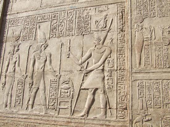 hieroglyphics-kom-ombo