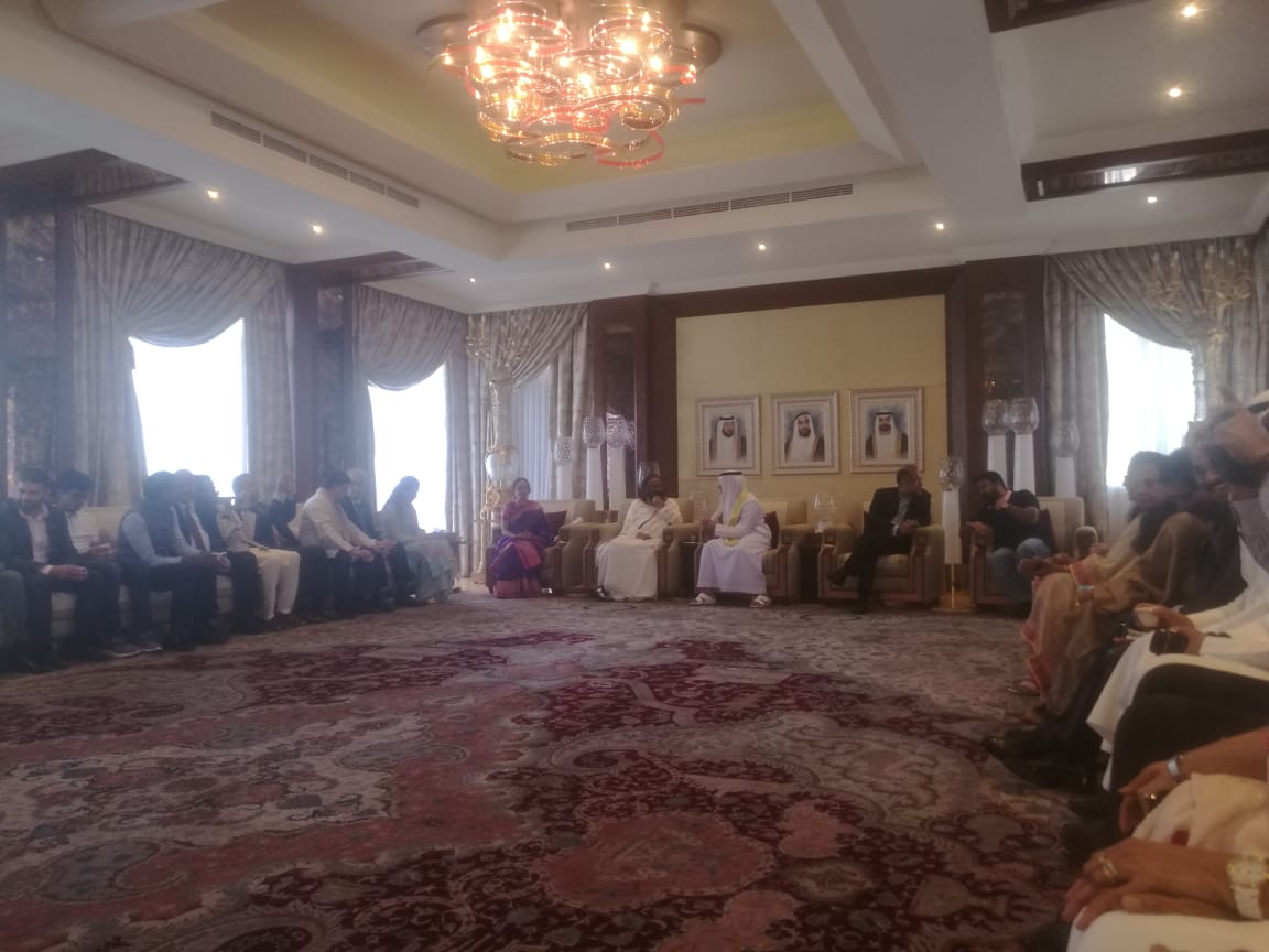 وزير التسامح الإماراتي يقيم مأدبة غداء على شرف أحد أبرز القيادات الروحية الهندوسية (6)