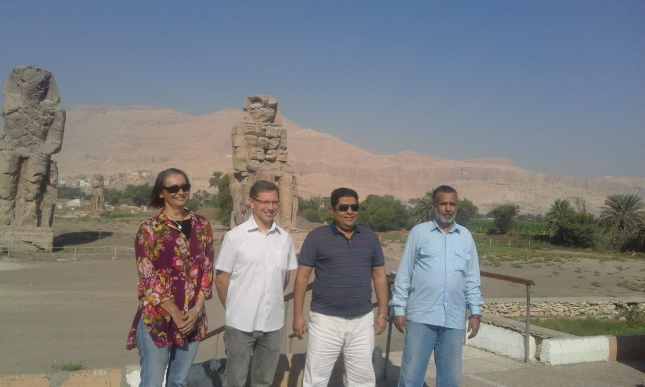 قنصل فرنسا العام بالقاهرة يزور المواقع الآثرية بمدينة القرنة غربي الأقصر (1)
