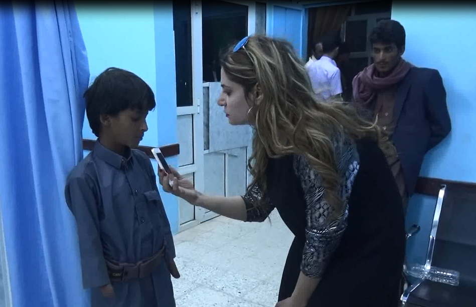 الطفل عبدالواحد ضحية ألغام الحوثيين يوصف ما حدث له