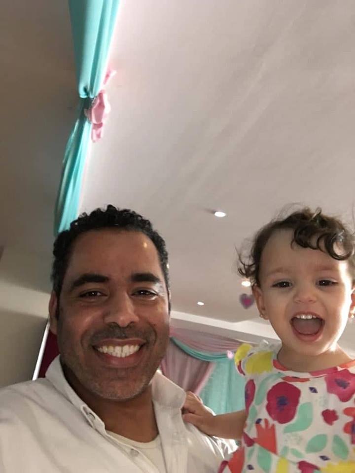 ليلى مع والدها الدكتور عبد الرحمن حماد