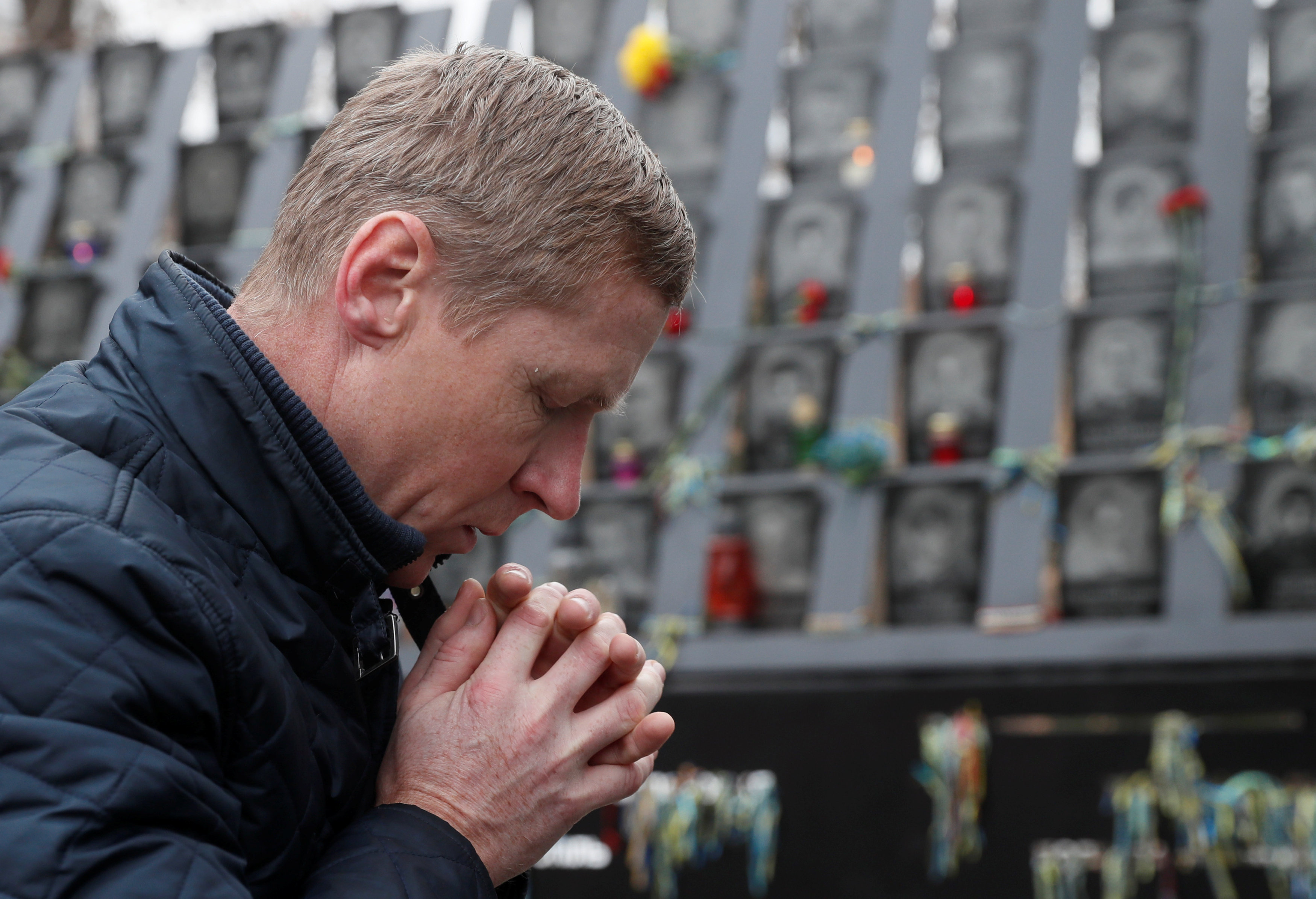 لحظة صمت تكريما لضحايا الانتفاضة الأوكرانية