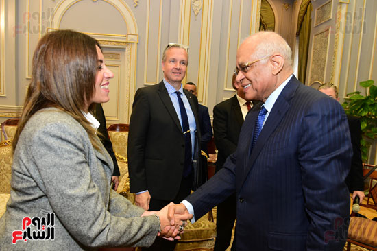 نائب رئيس برلمان المجر يؤكد تقديم بلاده منح دراسية لـ100 طالب مصرى (4)