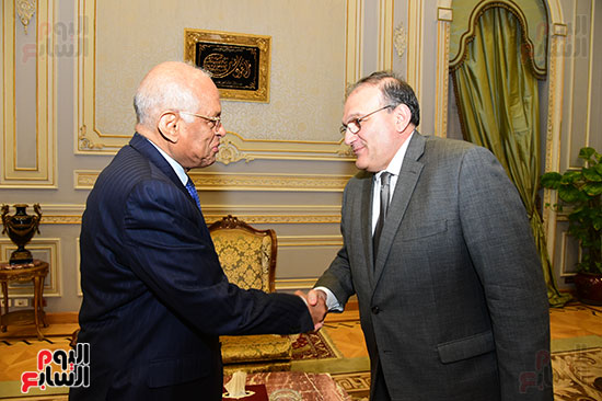 الدكتور على عبد العال رئيس مجلس النواب مع السيد سفيرأرمينيا (1)