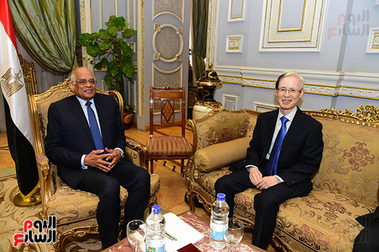 الدكتور على عبد العال رئيس مجلس النواب مع السيد سفير اليابان بالقاهرة (3)