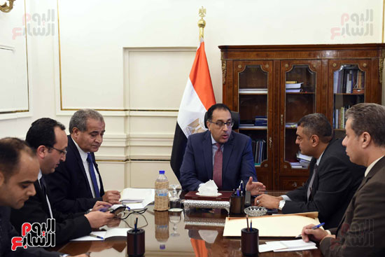 اجتماع رئيس الوزراء مع وزير التموين (5)