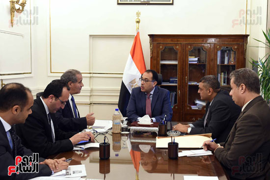 اجتماع رئيس الوزراء مع وزير التموين (4)